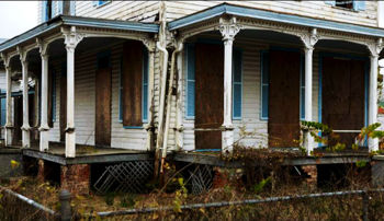 A derelict victorian home in Selma