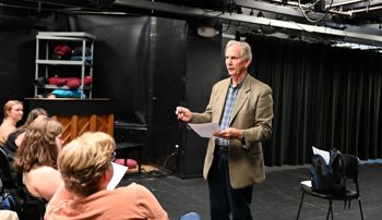 Michael O'Neill talking to Auburn Theatre students during an auditioning workshop