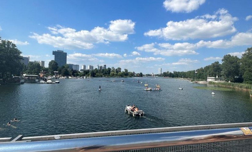 Vienna skyline and sailing boats on a clear day