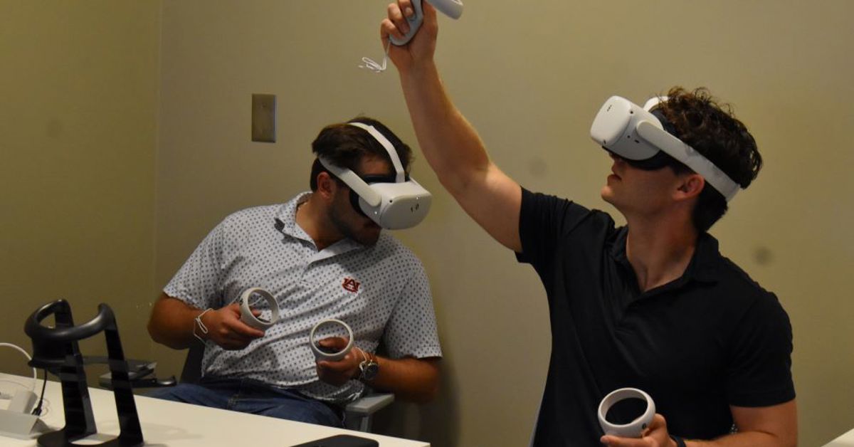 Aviation VR helps train student pilots - College of Liberal Arts at ...