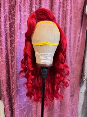 Red long wig