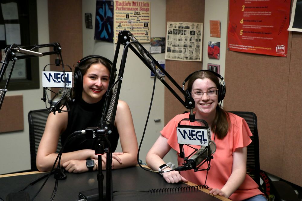 Sofia Foradori and Victoria Ashley in the WEGL studio