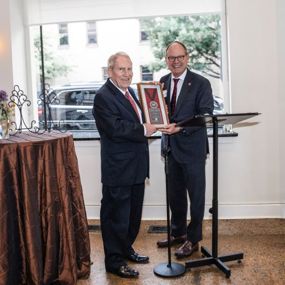 Curtis Liles accepting an award for induction into the Alabama Lawyer Hall of Honor