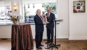 Curtis Liles accepting an award for induction into the Alabama Lawyer Hall of Honor