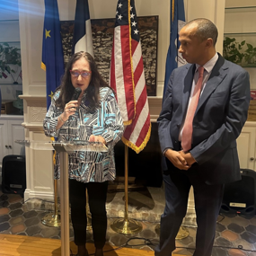 Evelyne Bornier delivering acceptance speech for the Chevalier dans l'Ordre des Palmes Académiques award
