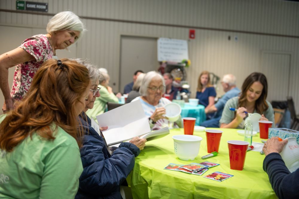 Auburn students lead REACH participants in activities