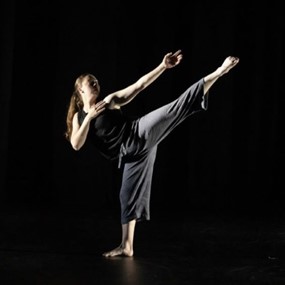 Samantha Briggs dancing on stage