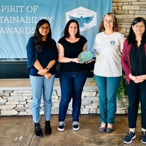 Community planning faculty accept award
